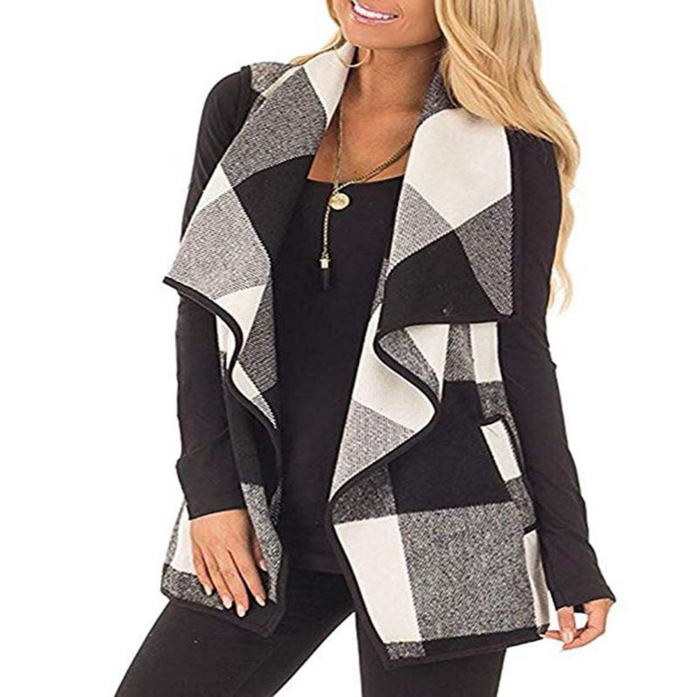 New item!!! Woman’s plaid cardigan pocket vest